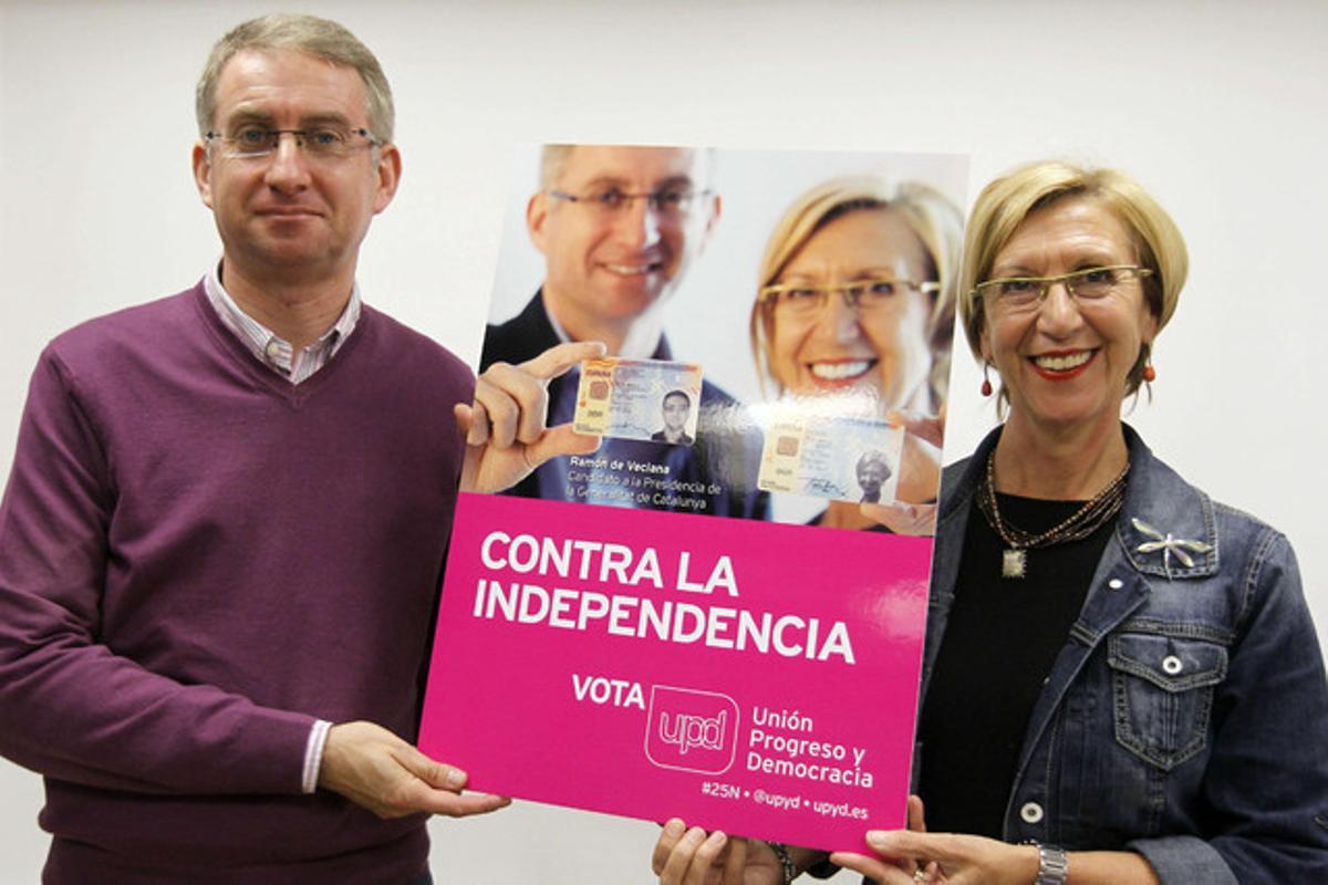 La líder d’UPD, Rosa Díez, i el seu candidat, Ramón de Veciana, durant la presentació de la seva campanya electoral. La líder d’UPD, Rosa Díez, i el seu candidat, Ramón de Veciana, durant la presentació de la seva campanya electoral.