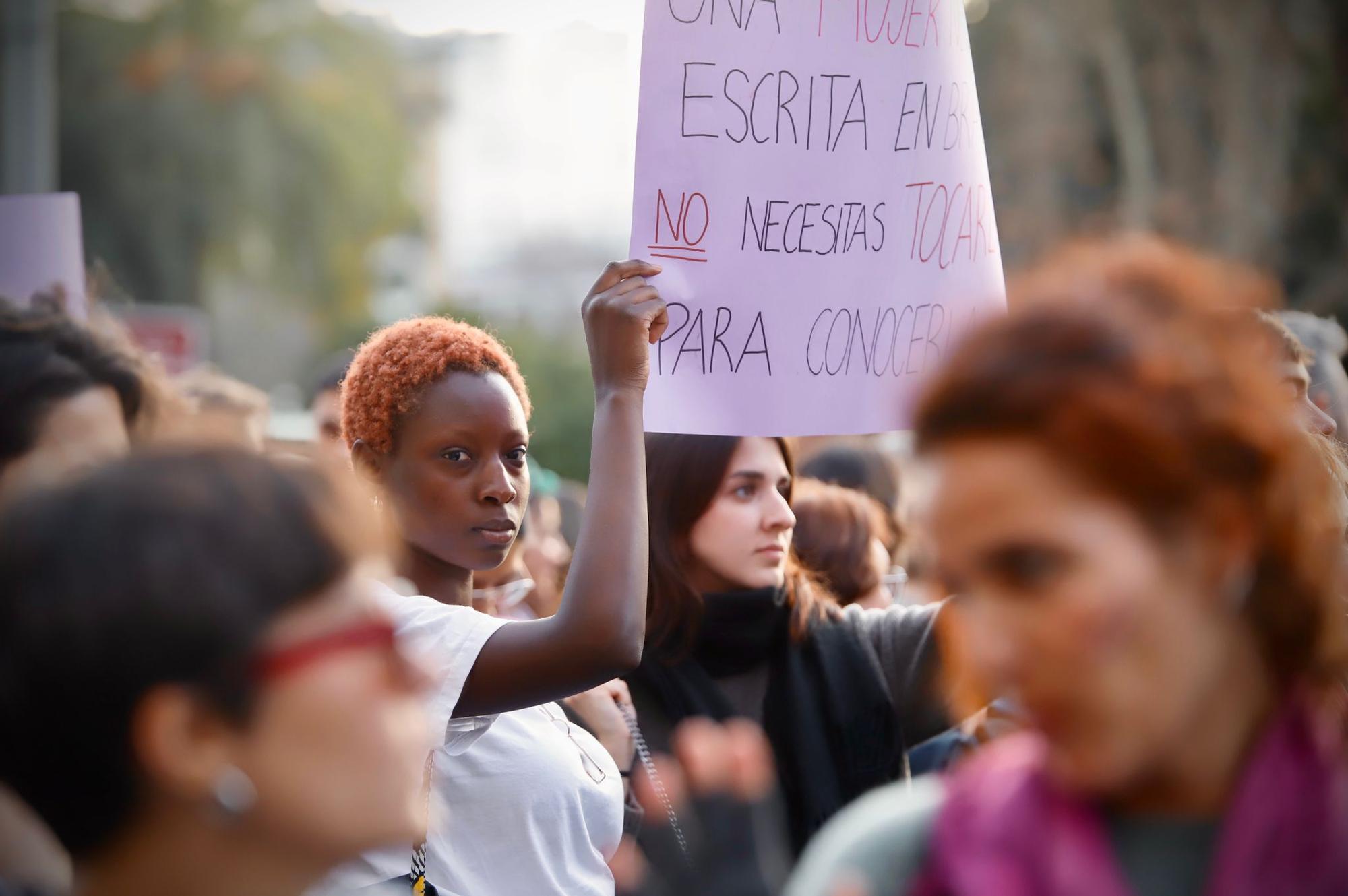 La manifestación del 8M recorre las calles de Córdoba