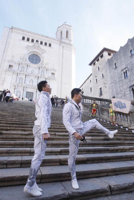 Giant Brothers bat el rècord Guinnes pujant en equilibri les escales de la Catedral