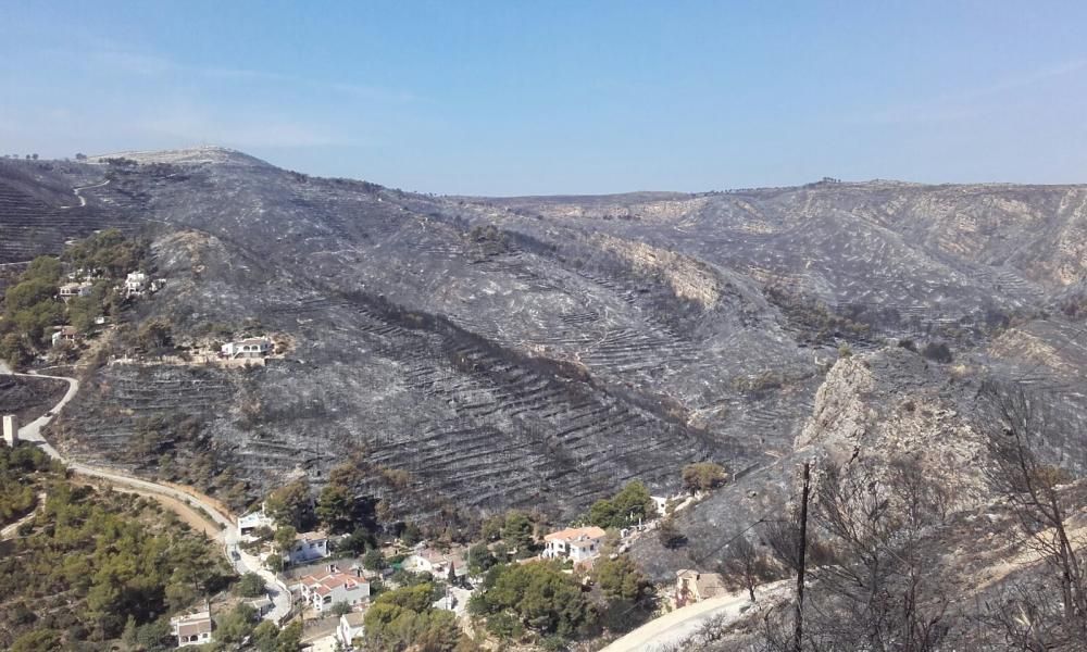 El paisaje tras el incendio de Xàbia y Benitatxell