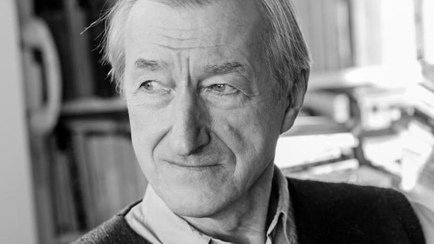 Julian Barnes.