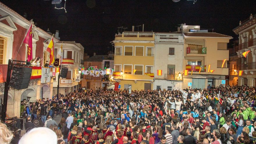 Abanilla se viste de gala para celebrar sus Fiestas en Honor a la Santa Cruz, Moros y Cristianos: consulta la programación