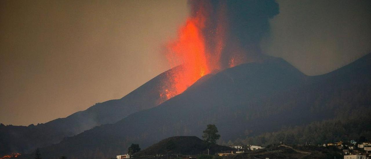 Un documental muestra la erupción del volcán de La Palma al mundo.