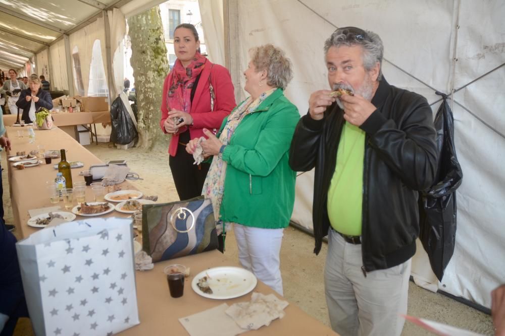 Fiestas gastronómicas en Galicia | La Festa da Troita de Ponte Caldelas reparte 3.000 kilos del pescado