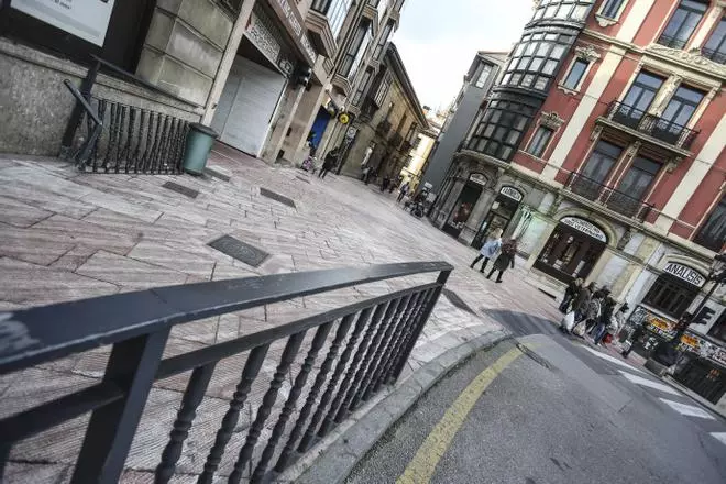 El menor detenido por agredir a un joven en Oviedo estaba de permiso del centro de Sograndio