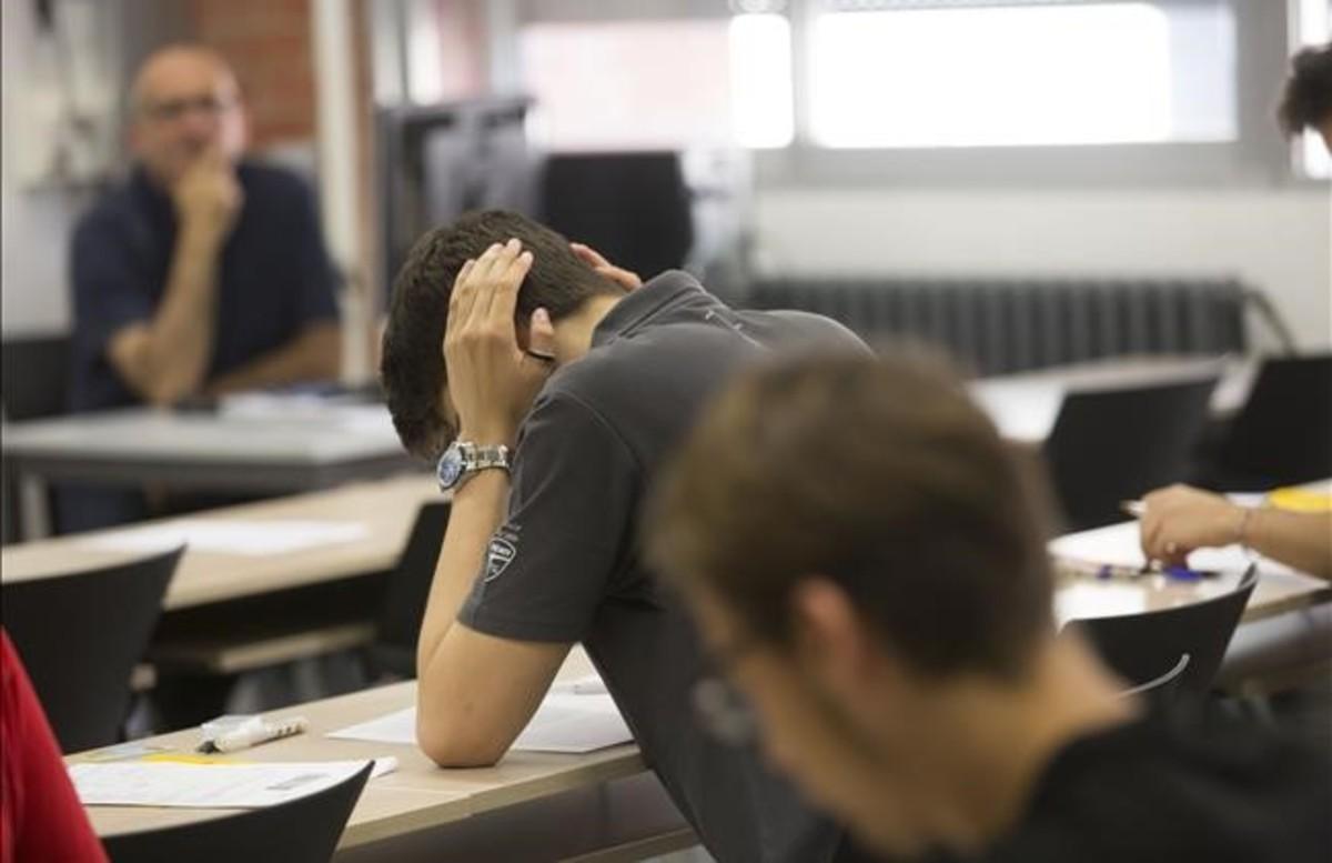 Aspecto de una de las aulas del Campus Nord de la UPC durante un examen de selectividad del pasado junio.