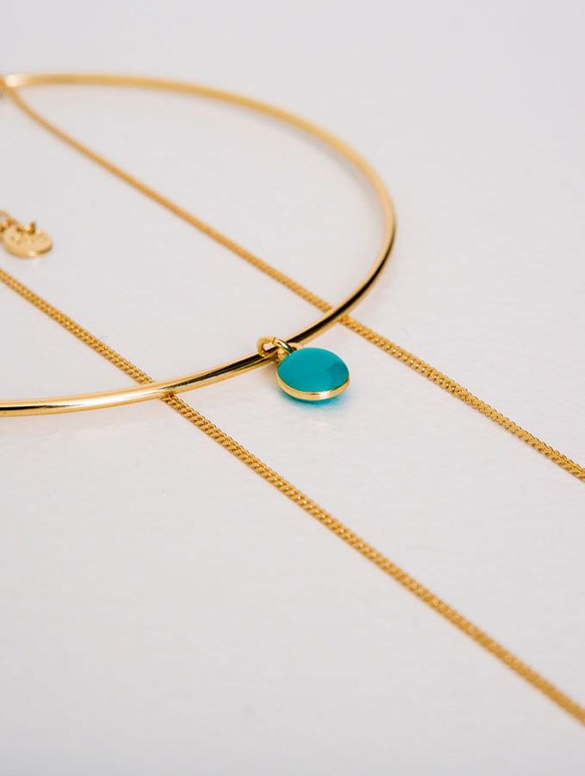 Collares dorados Pull&Bear