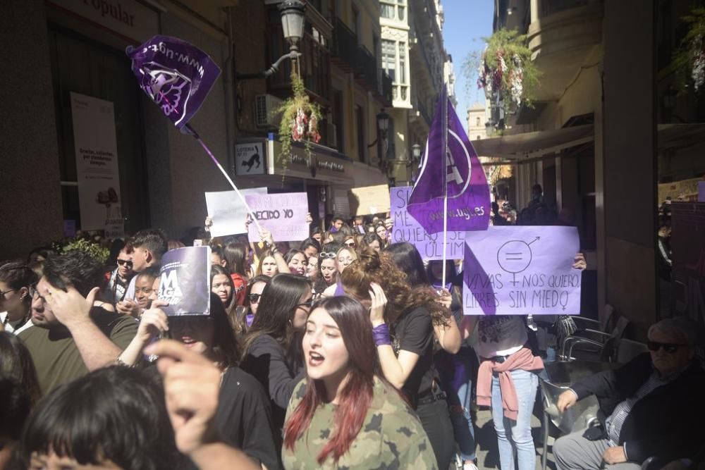 La feministas calientan motores antes de la manifestación del 8-M en Murcia