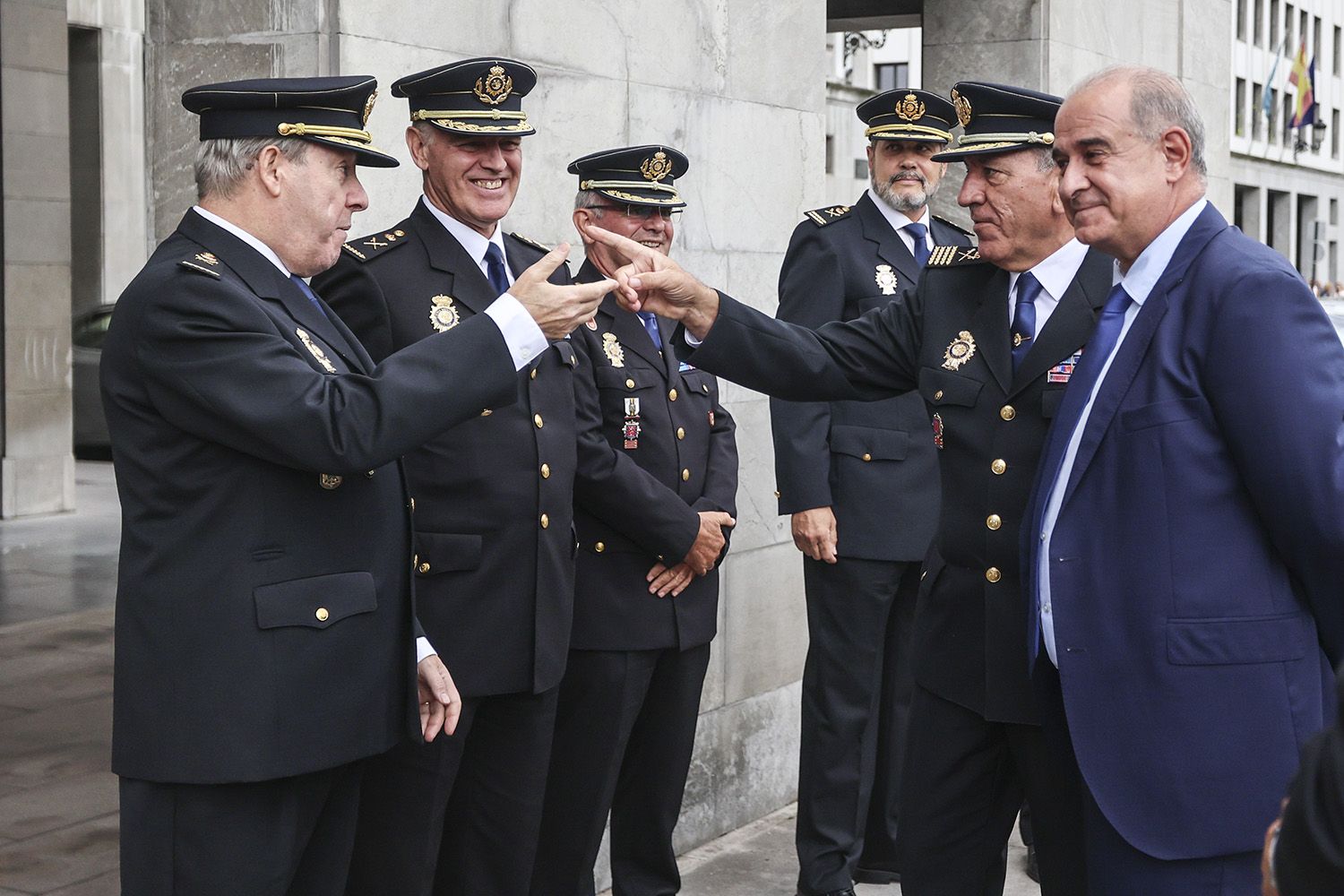 En imágenes: la toma de posesión del nuevo Jefe Superior de la Policía Nacional en Asturias