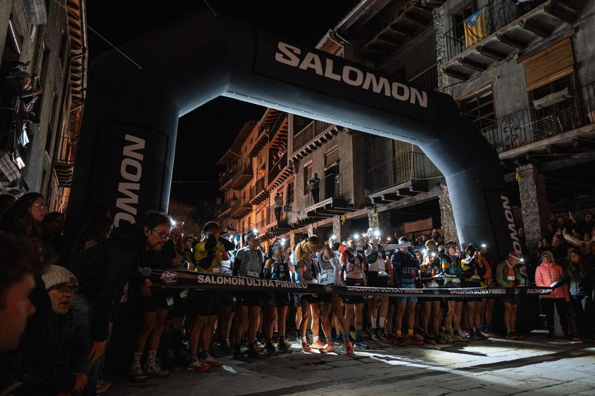 La salida de la Ultra Pirineu del pasado año