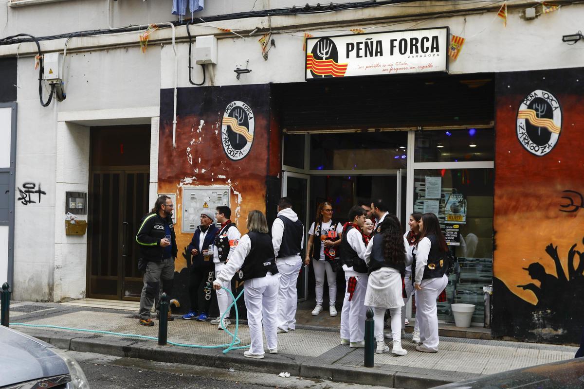 En imágenes | Una Cincomarzada atípica en Zaragoza: el Tío Jorge vacío y las máquinas trabajando en San Miguel y La Romareda