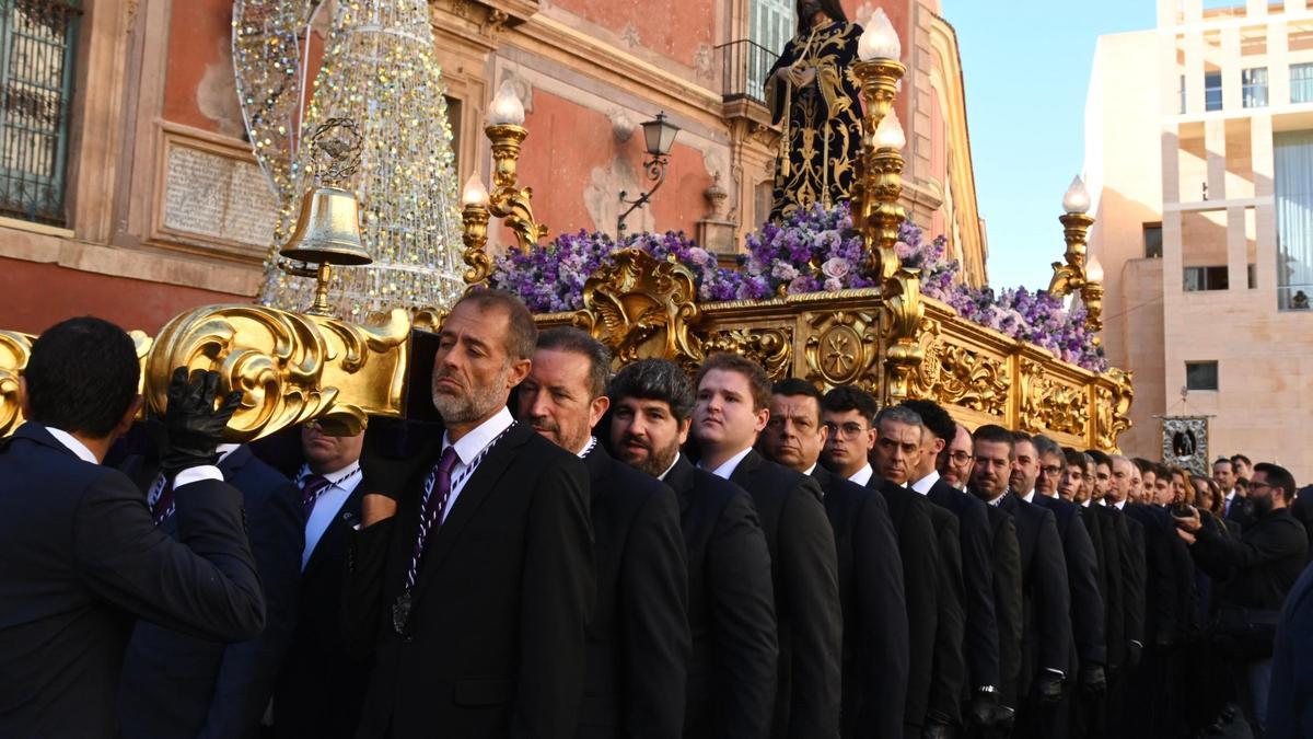 Traslado del Santísimo Cristo del Rescate del Paso Blanco desde la iglesia de San Antolín de Murcia