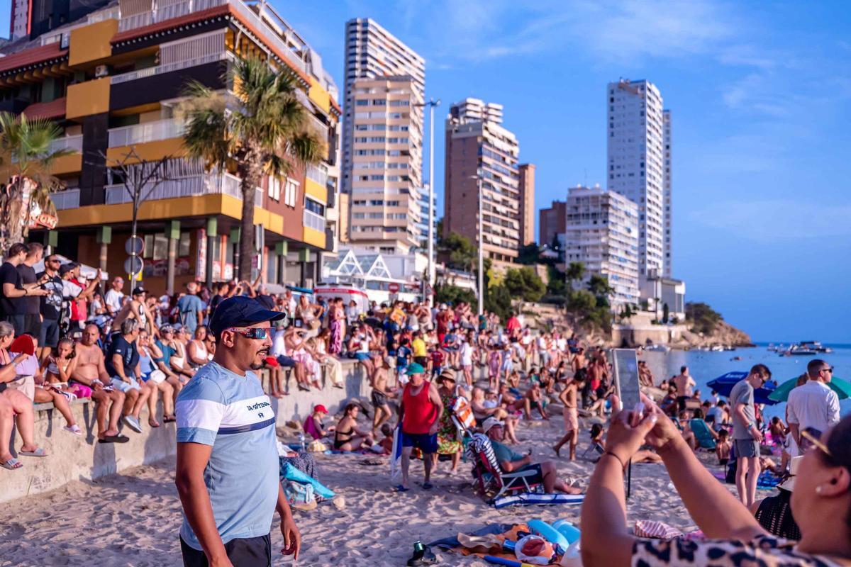 Así se ha visto el eclipse desde Benidorm Así se ha visto el eclipse desde Benidorm