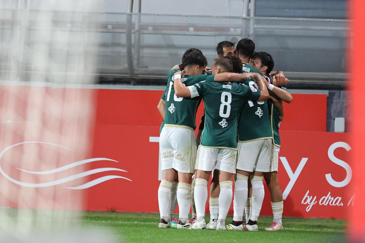 El Bilbao Athletic - Cacereño, en imágenes