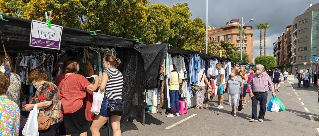 Imagen del actual recinto del mercado ambulante en Novenes de Calatrava.