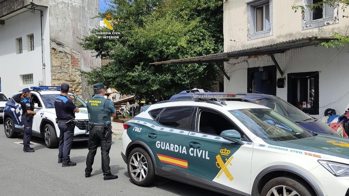 Seis personas detenidas en un operativo antidroga en Arteixo en el que se desarticularon cuatro puntos de venta