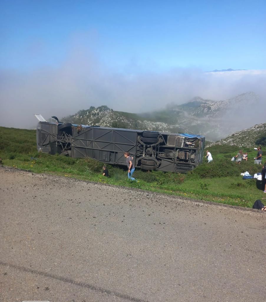 Així ha estat el rescat dels menors de l'accident de bus a Covadonga