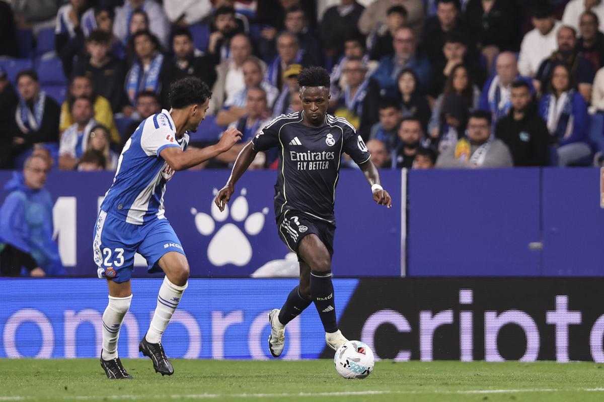 Vinicius Junior, del Real Madrid y Omar El Hialli, del Espanyol