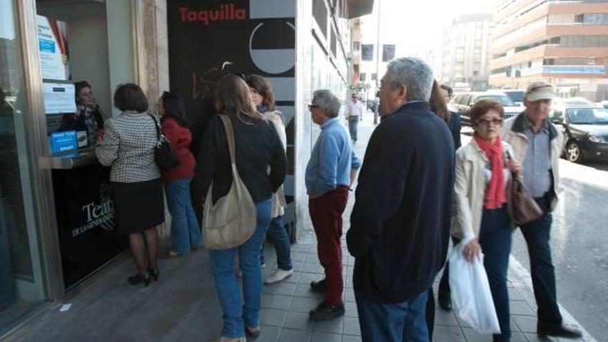 El Teatre Arniches, el día en el que se retomó la Filmoteca tras un año de suspensión, en abril de 2013.