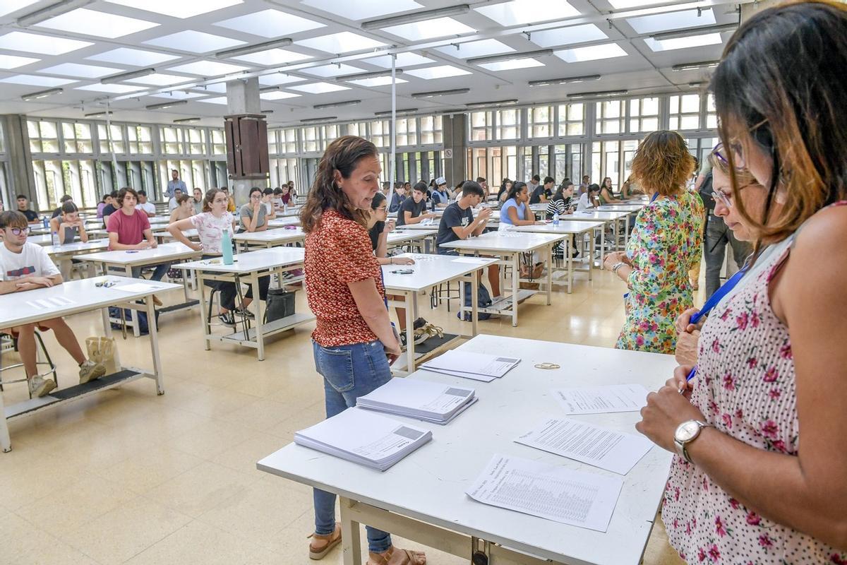 La violencia machista y Bernarda Alba abren los exámenes de la EBAU en Canarias