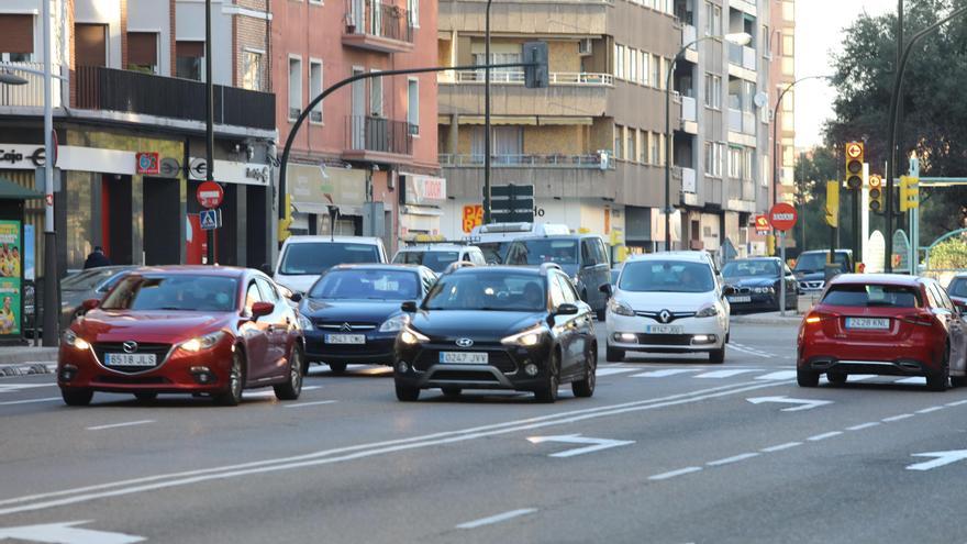 Coches por 1.000 euros: El Ayuntamiento de Zaragoza subasta en dos años más de un centenar de vehículos embargados