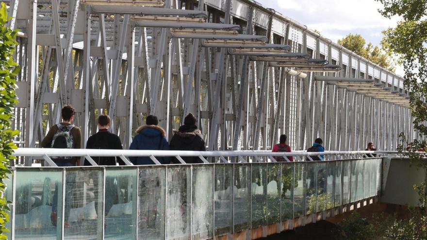 Corte temporal al tráfico del Puente de Hierro de Zamora e intervención de los servicios de emergencias