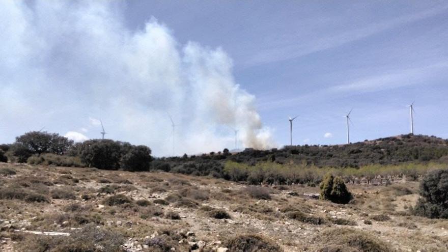 Vídeo: Los medios aéreos trabajan en la extinción del incendio de Barracas