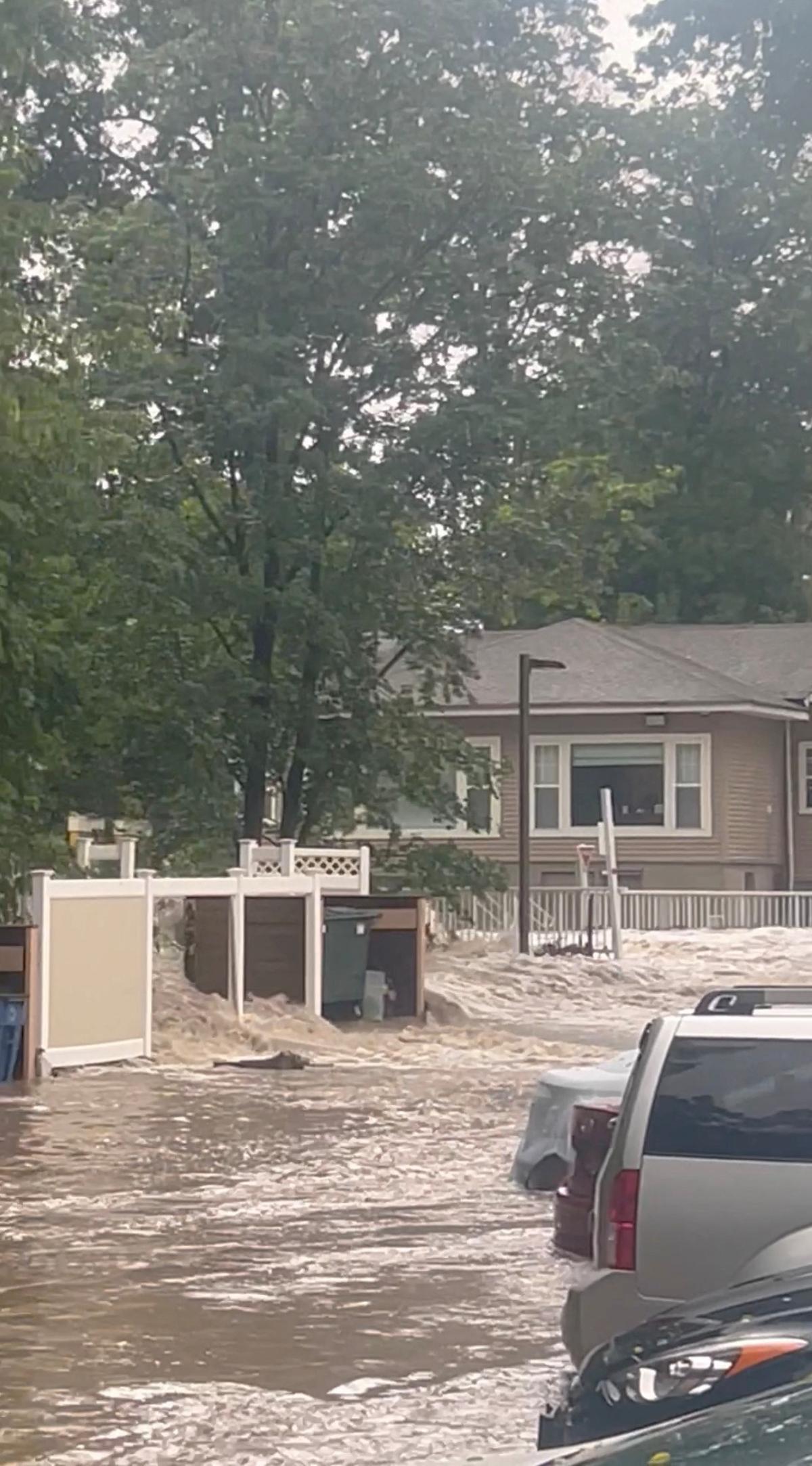 Inundaciones repentinas por fuertes lluvias en el estado de Nueva York.