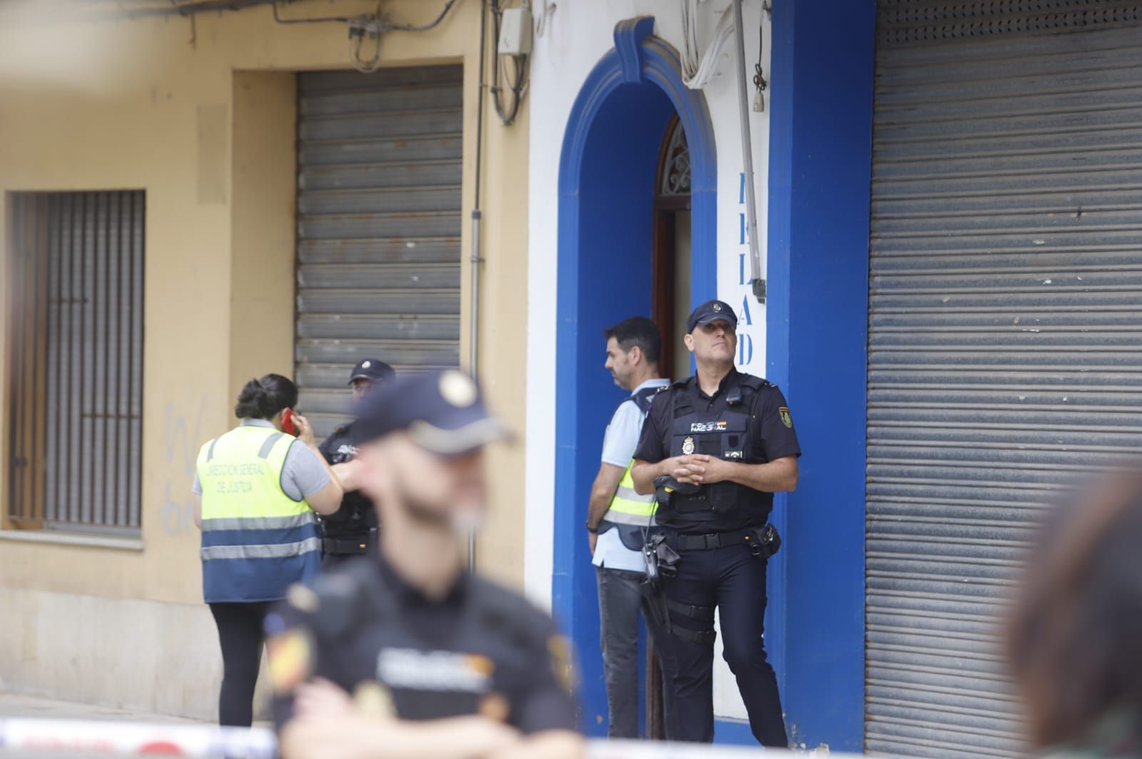 La Policía Nacional en el lugar del doble crimen de Algemesí