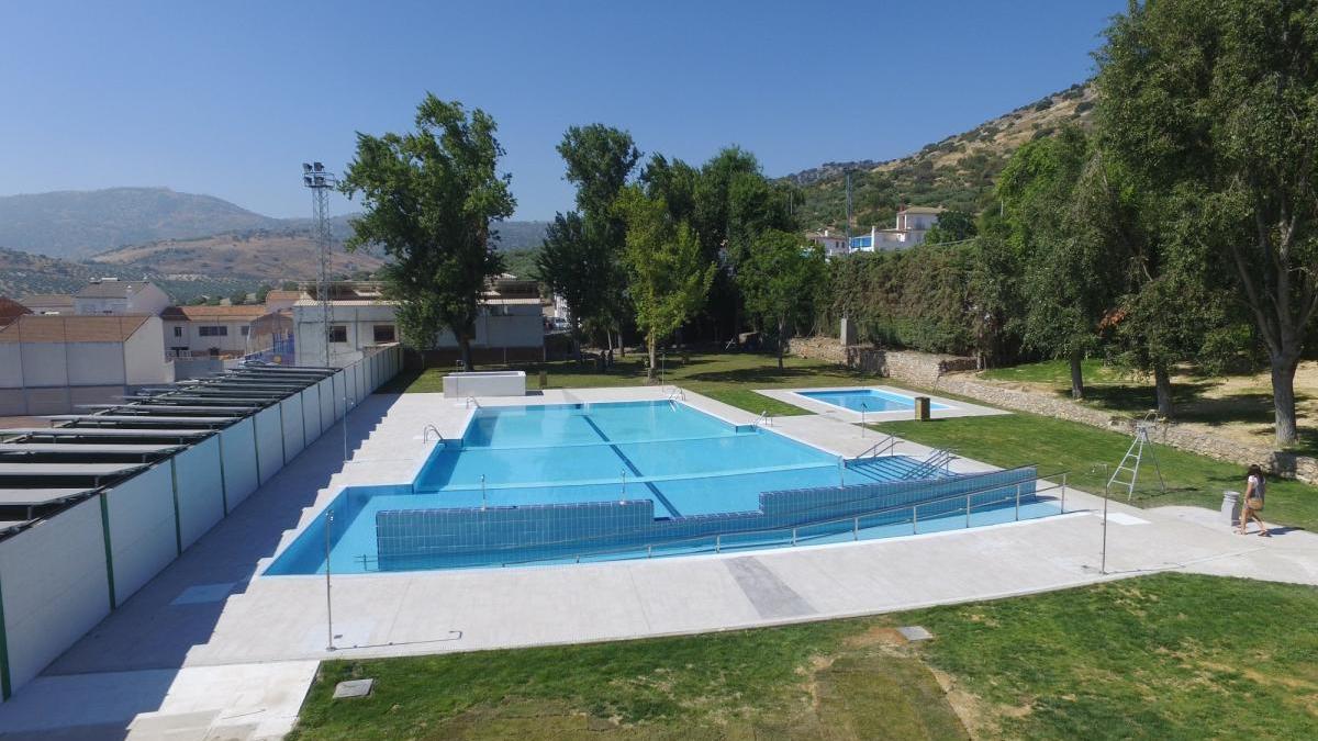 La Diputación invierte 344.000 euros en la adecuación de la piscina municipal de Luque