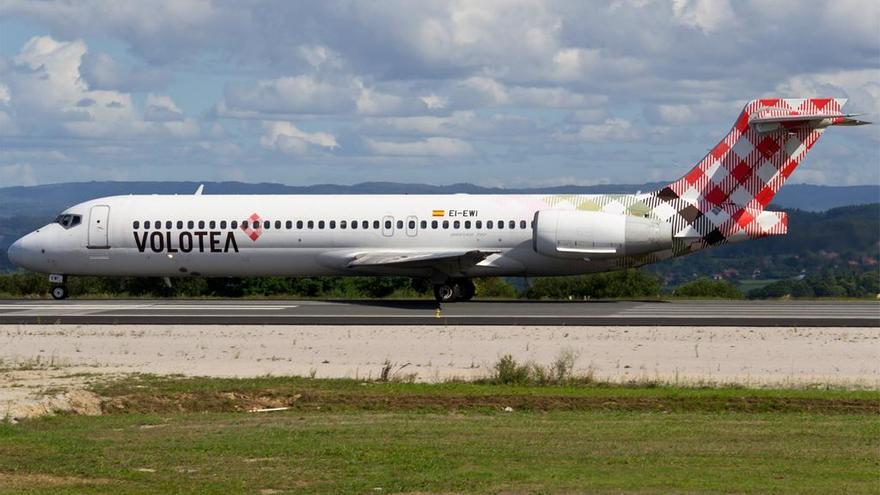 Avión de Volotea en Alvedro.