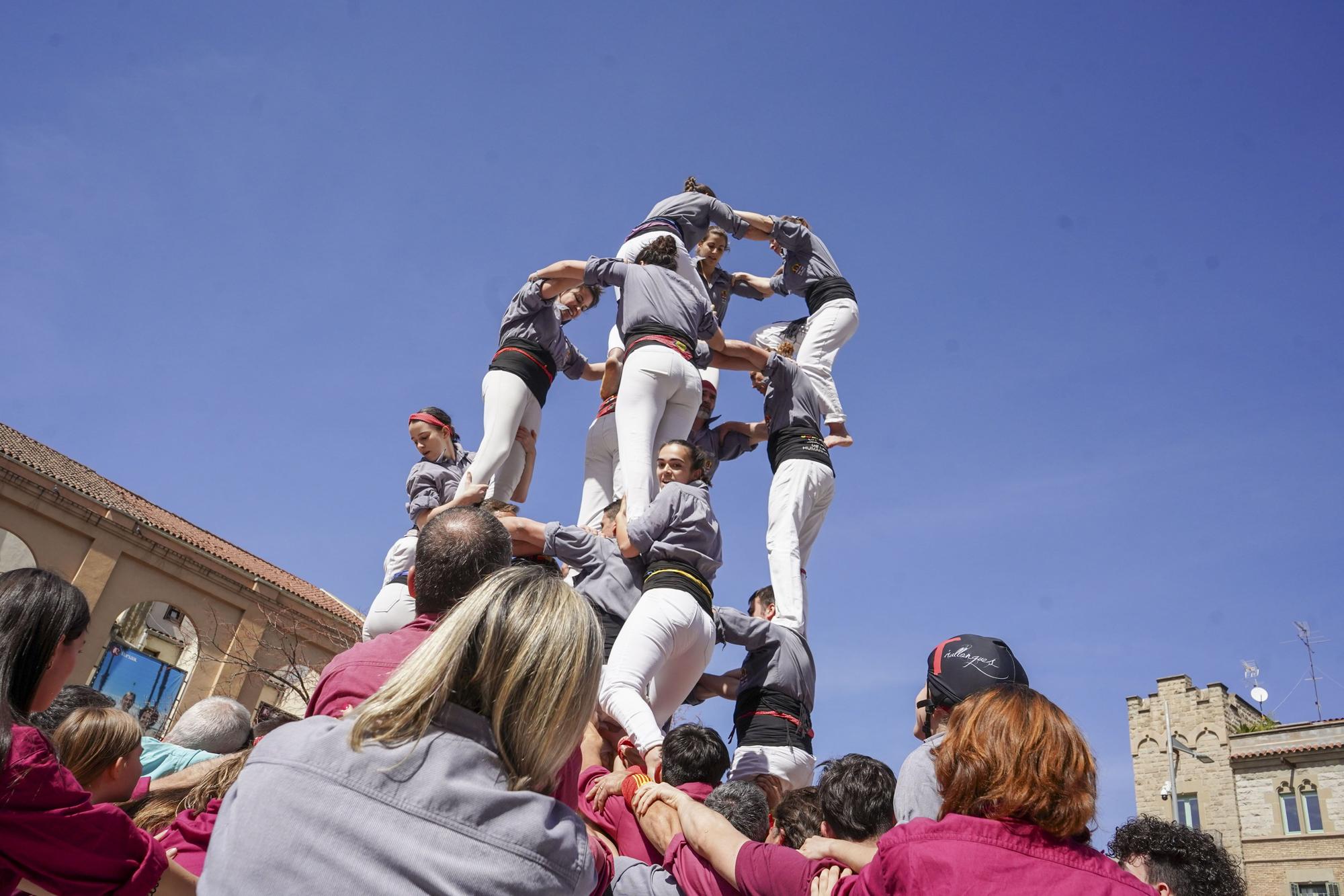 Actuació a la plaça de Sant Domènec de Manresa de la colla castellera Tirallongues amb els Castellers de Lleida i els del Riberal