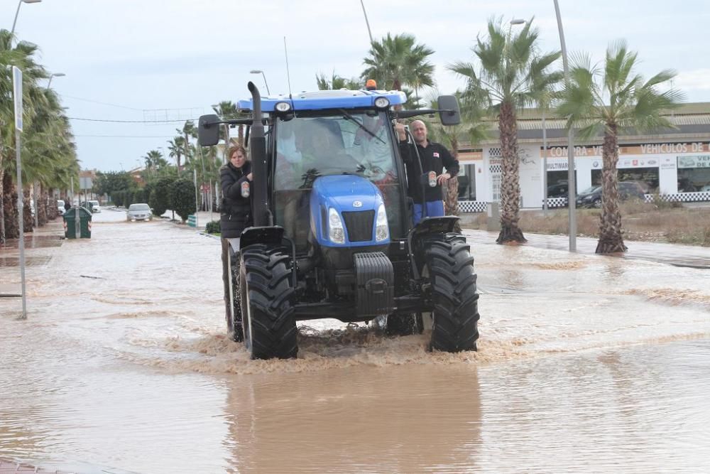 La UME monta su base en Los Alcázares para ayudar