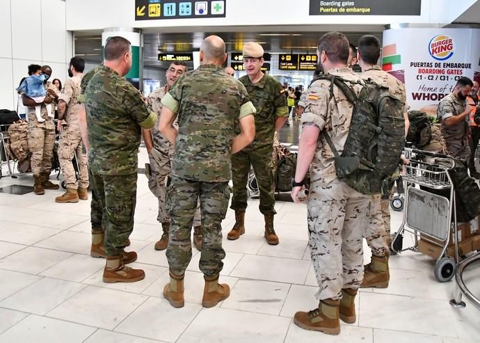 21/05/2019 TELDE.  El jefe del Mando de Canarias, el teniente general Carlos Palacios, despide a la primera rotación de mandos de la Brigada Canarias XVI que se desplaza a Mali para colaborar con la misión de la UE en ese país.  Fotógrafa: YAIZA SOCORRO.  | 21/05/2019 | Fotógrafo: Yaiza Socorro