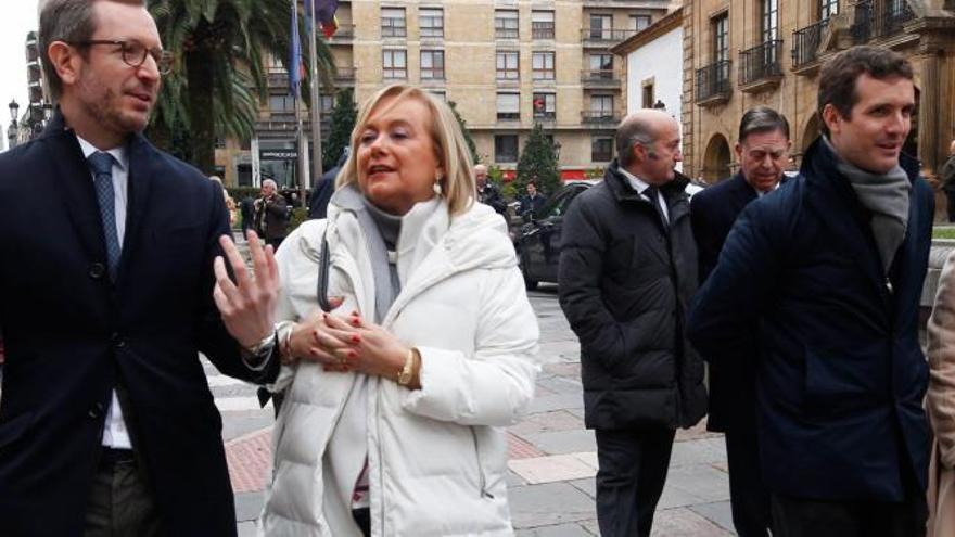 Javier Maroto y Mecedes Fernández, en Oviedo.