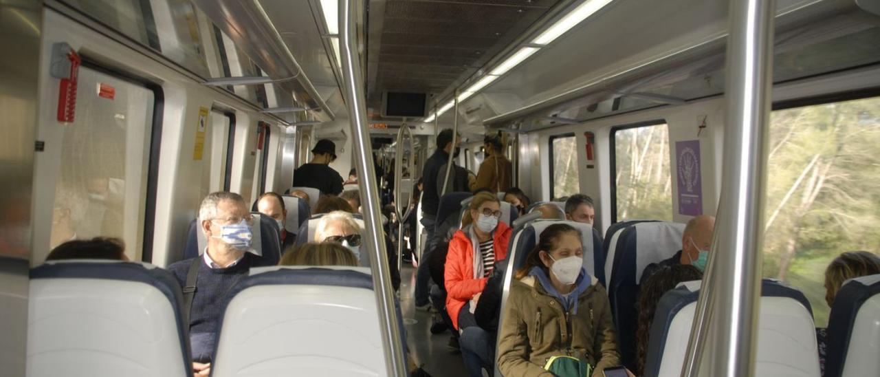 Interior del tren que salió ayer desde Palma a las 10.15 horas en dirección Inca.