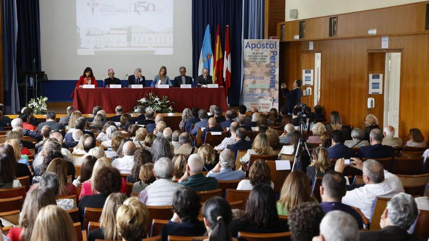 Acto institucional en el colegio
