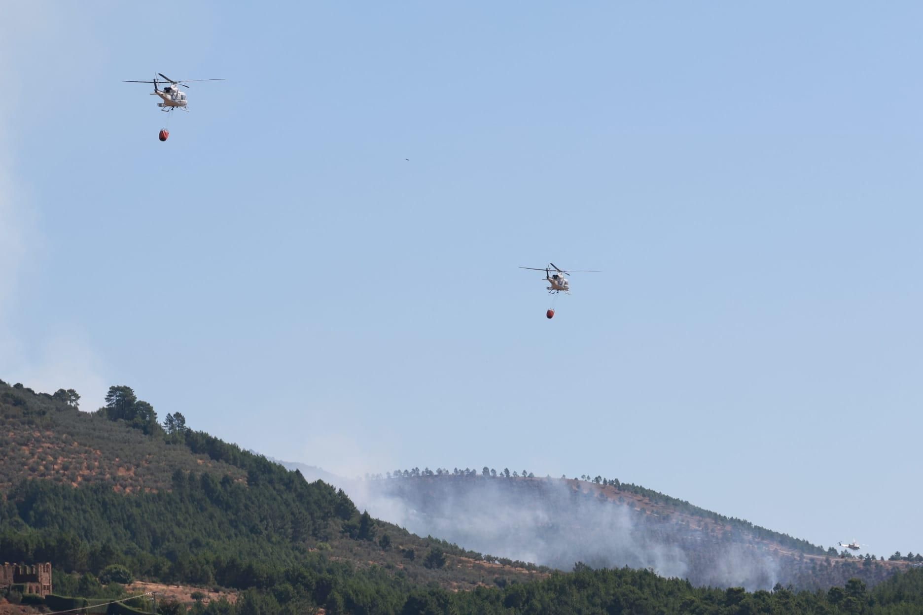 Fotogalería | Imágenes del incendio en Las Hurdes