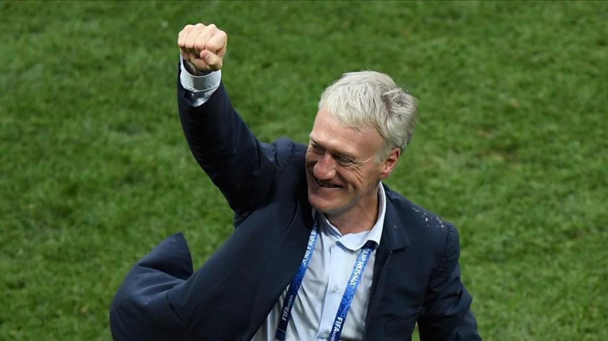 Didier Deschamps seguirá al frente de la selección francesa