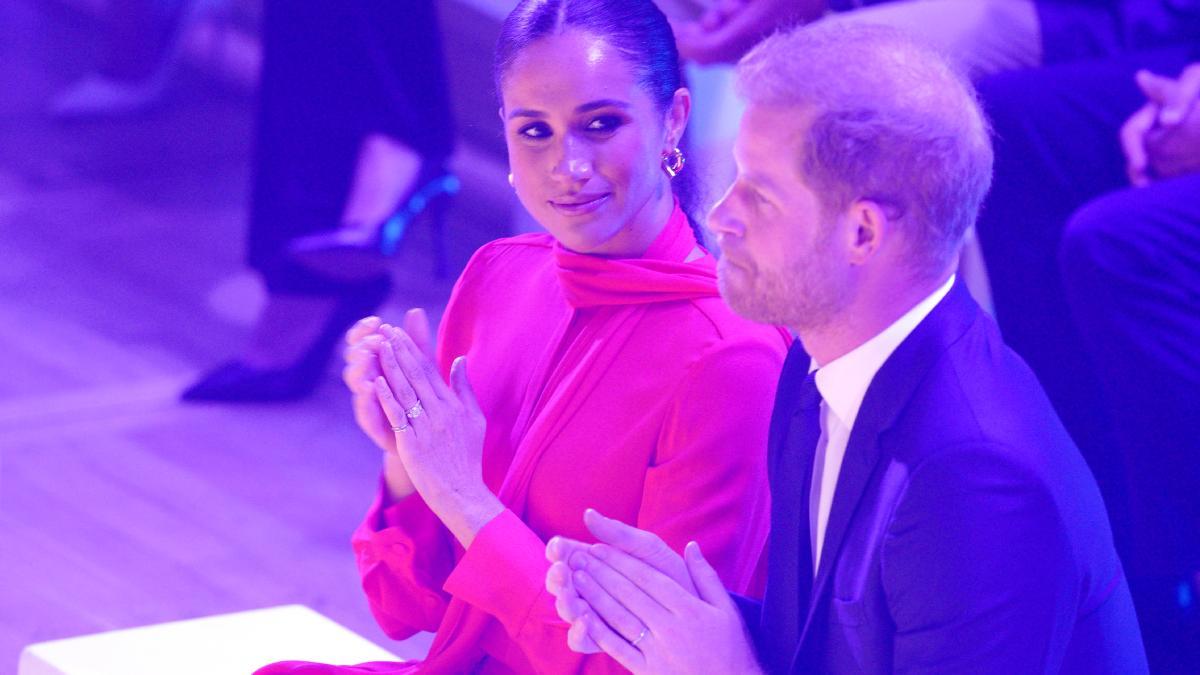 El príncipe Harry y Meghan Markle en un evento en Manchester.