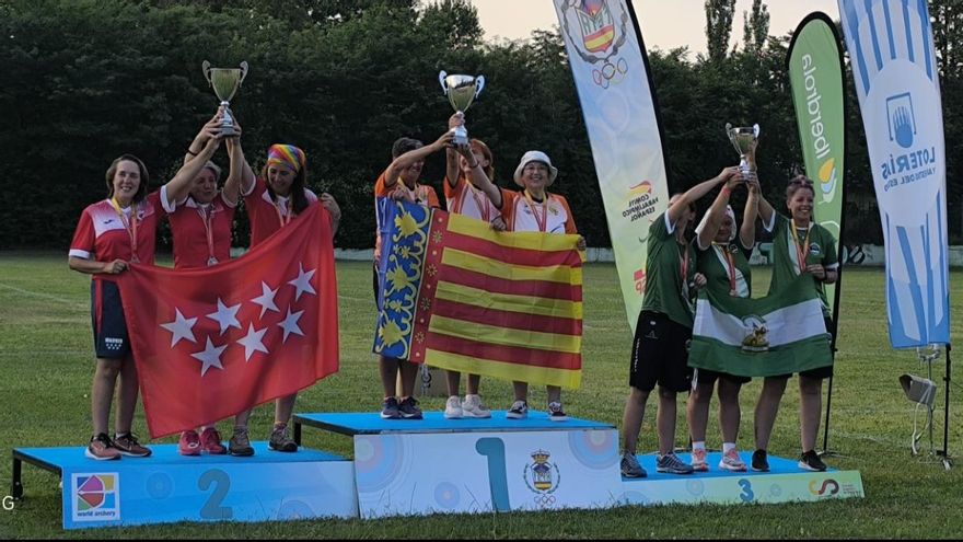 El Club Santa Bárbara Alicante se alza con el campeonato de España de Tiro con Arco
