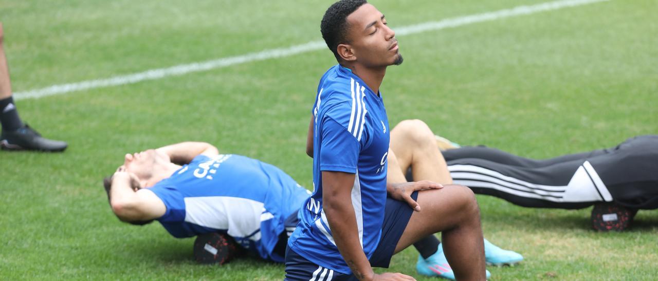 Jairo Quinteros, en un entrenamiento con el Real Zaragoza.