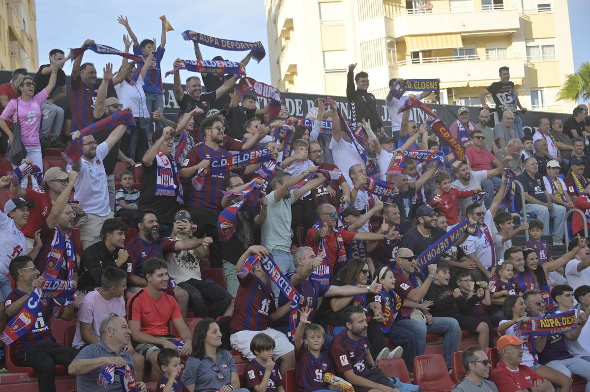 Eldense-Oviedo: El Eldense se diluye pero vuelve a sumar