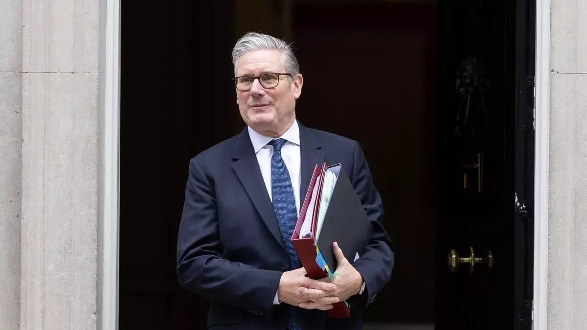 El primer ministre britànic, Keir Starmer, a la sortida de Downing Street
