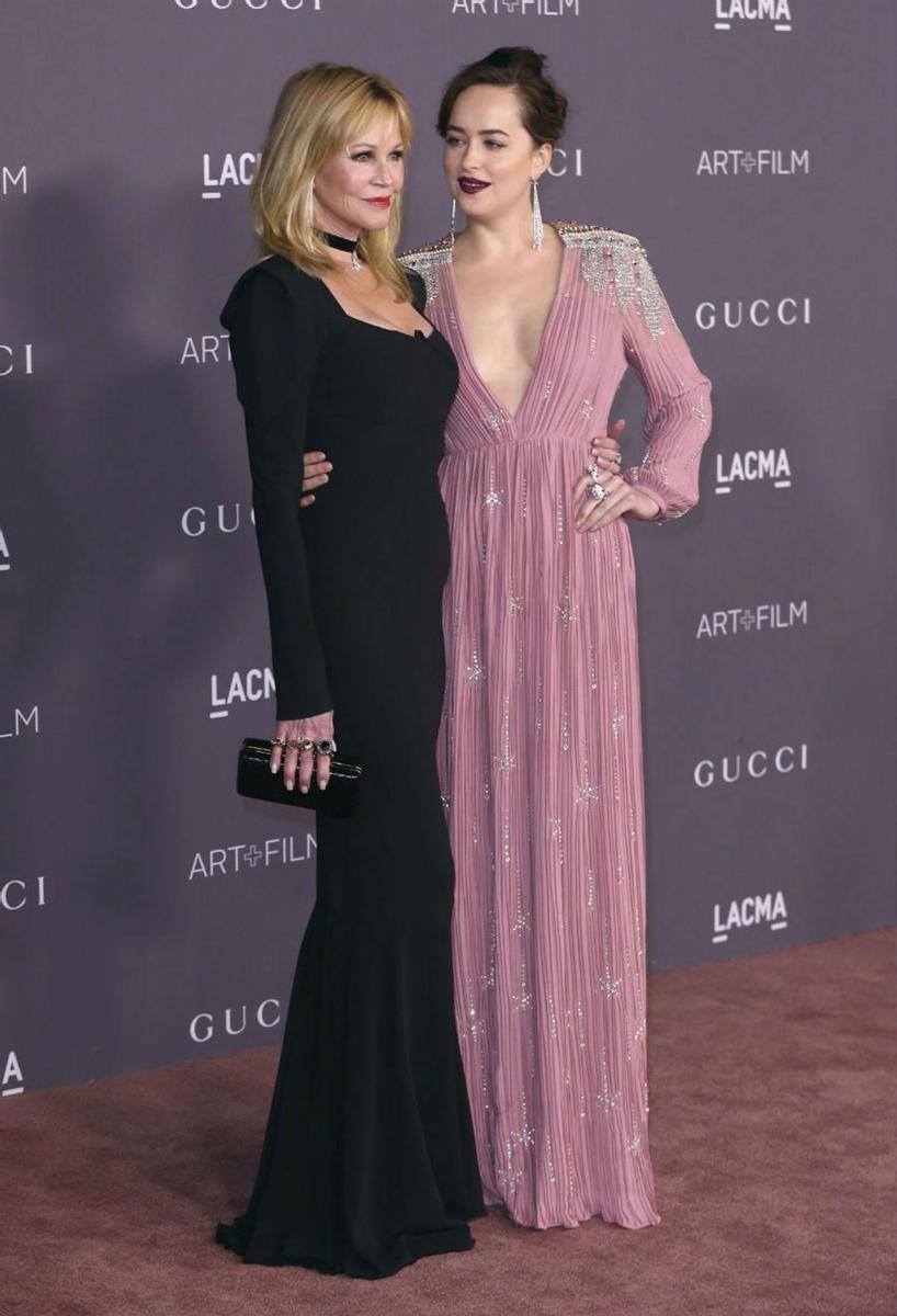 Melanie Griffith y Dakota Johnson en la gala LACMA