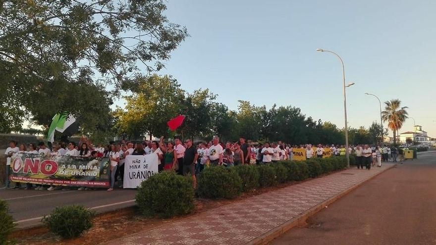 El Parlamento portugués cita a la Plataforma Dehesa sin Uranio el 17 de junio