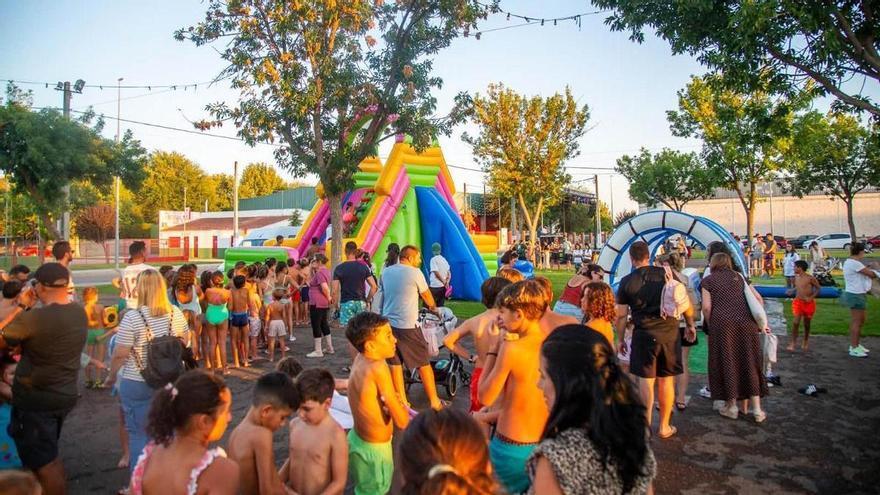 Puebla de la Calzada despide el verano con una gran fiesta en el recinto ferial