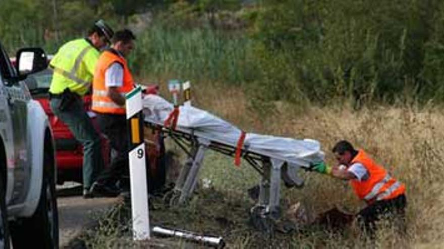 Un joven, segunda víctima mortal en un mes en la carretera de Olivenza