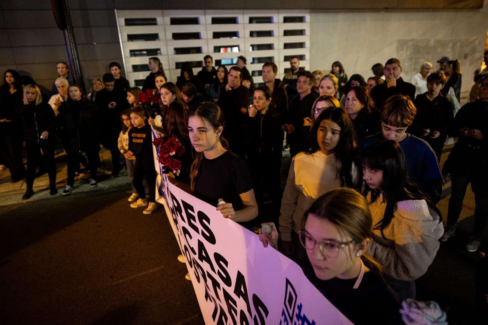 Protesta contra el cierre de las Zonas Jóvenes en Zaragoza