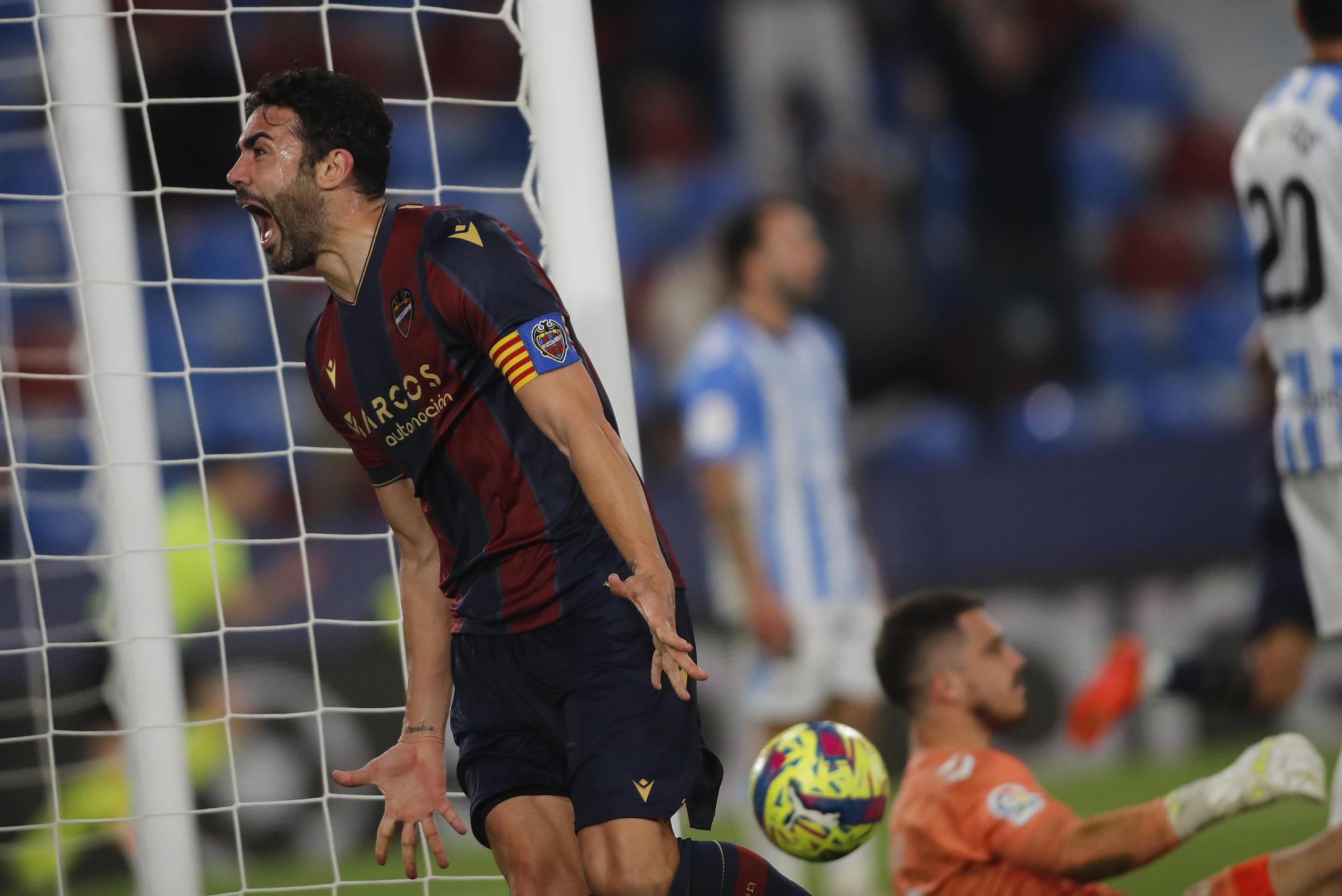 El Levante UD gana por la mínima al Málaga en el Ciutat